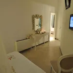 White Elegance Apartment